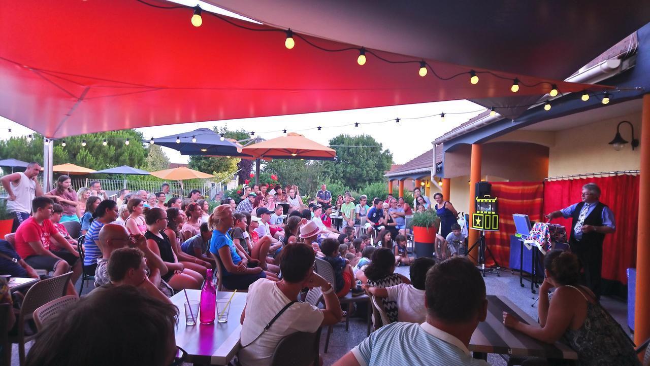 Camping L'Arada Parc Hotel Sonzay Kültér fotó