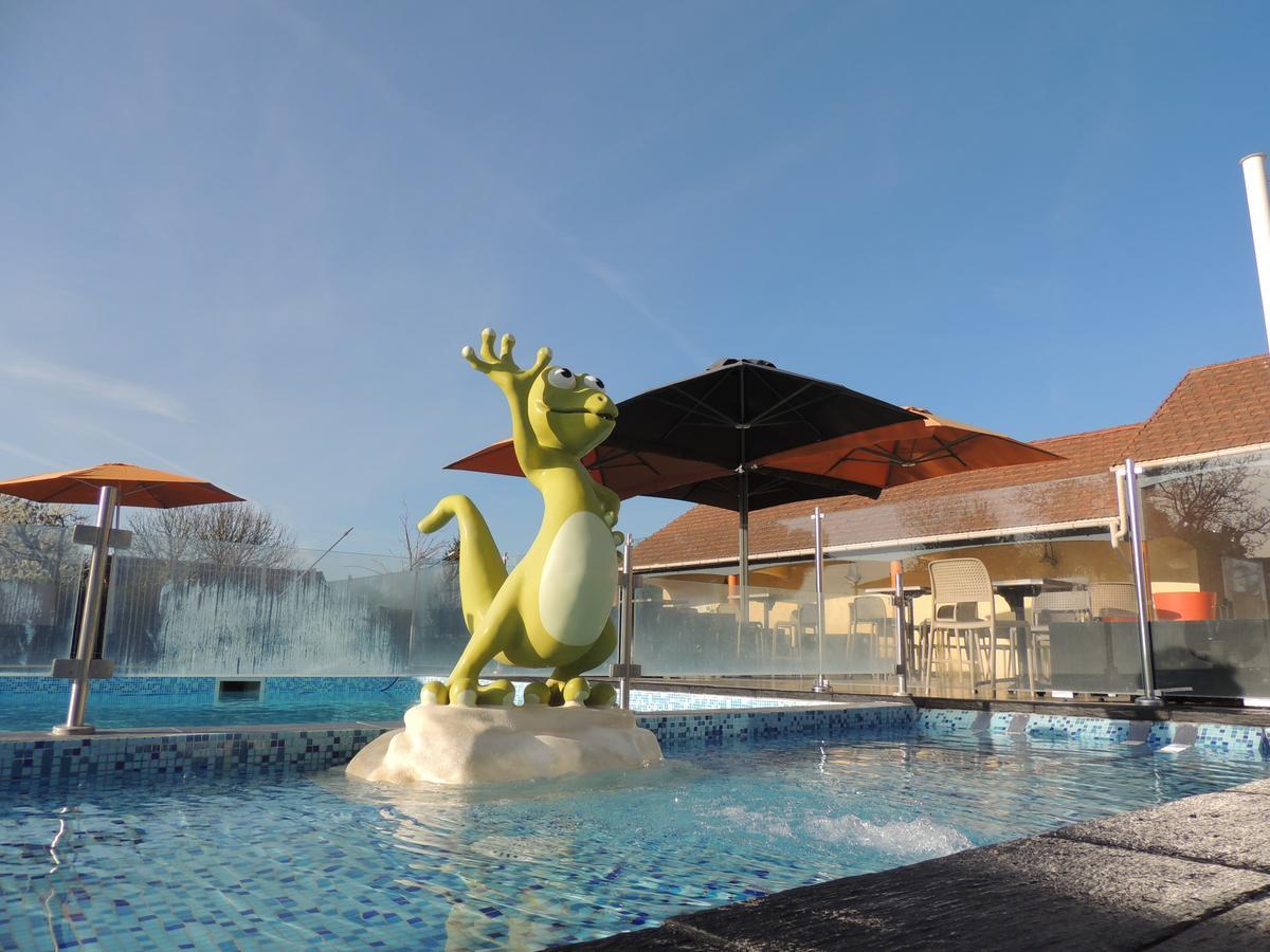 Camping L'Arada Parc Hotel Sonzay Kültér fotó