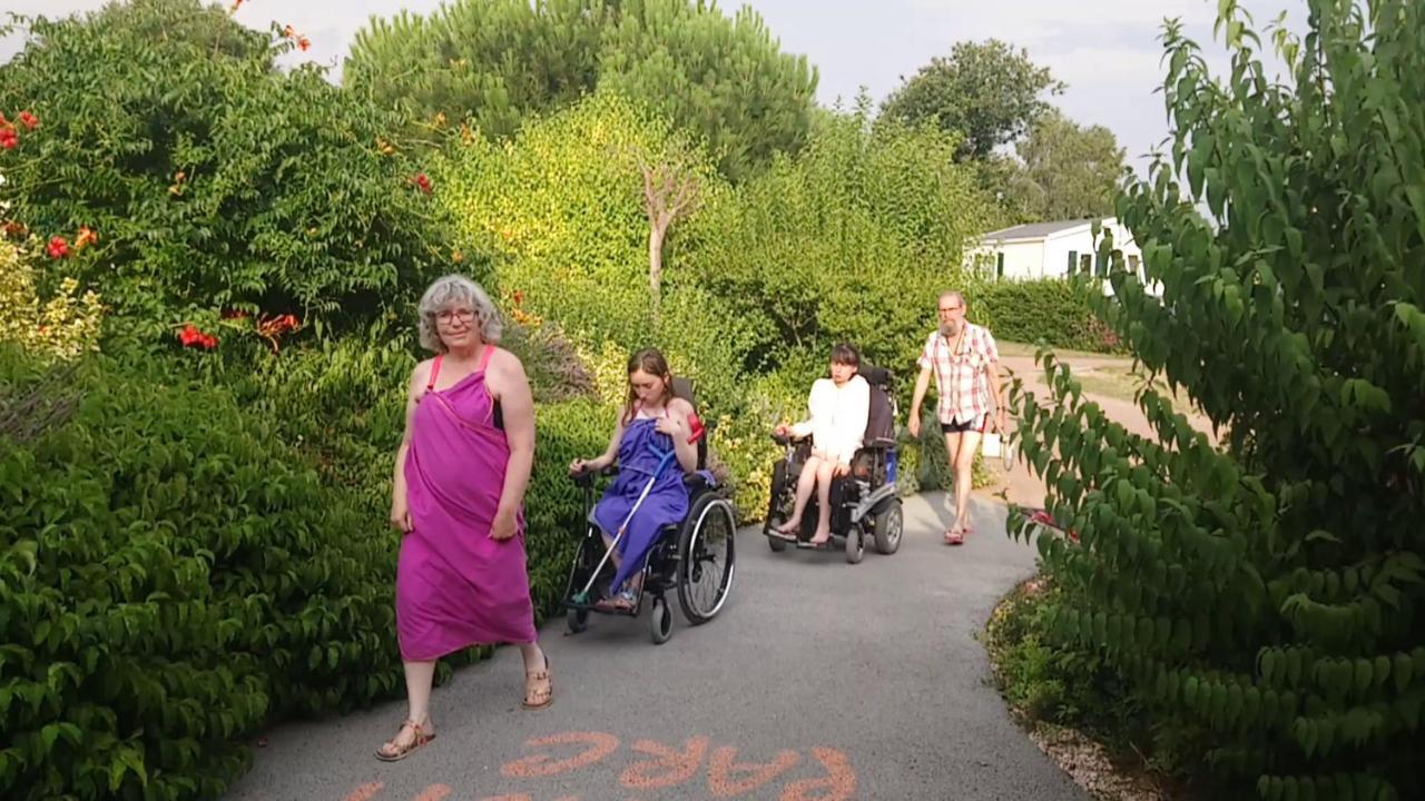 Camping L'Arada Parc Hotel Sonzay Kültér fotó